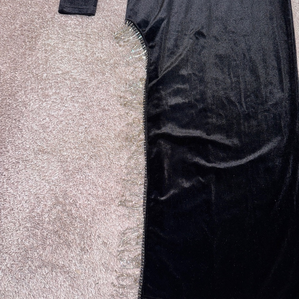 Elegant Velvet Black Long Sleeve Dress asymmetrical hem - Picture 6 of 8